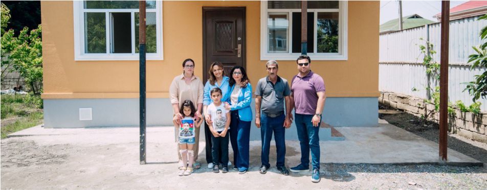 Фонд Red Hearts предоставил жилье трем семьям шехидов