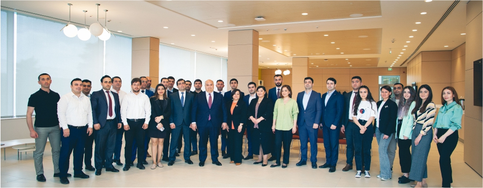 Winner of the Yüksəliş competition meets with Kapital Bank employees